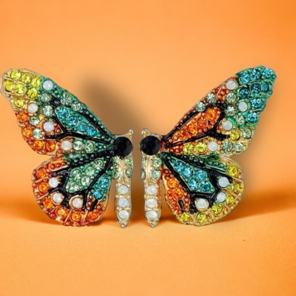 Back in stock!!  🦋 Flutterby Rhinestone Earrings in Red